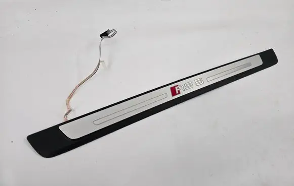 Audi RS5 Foot area side trim 8W0947417C 630609