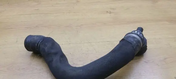 Audi A6 S6 C6 4F Engine coolant pipe/hose