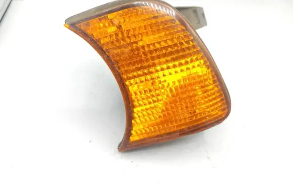 BMW 5 E34 Front indicator light 1384033