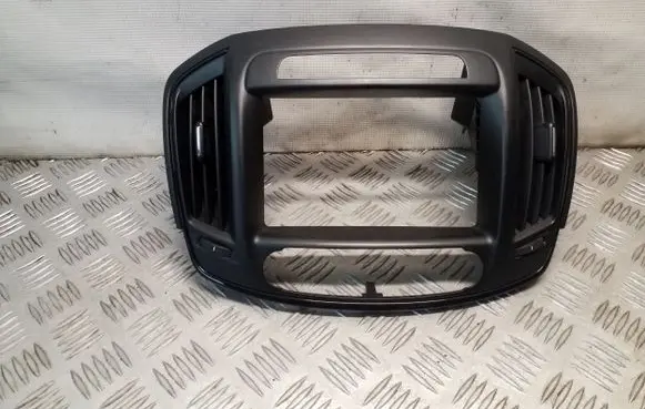 Opel Insignia A Radio/GPS head unit trim 13473270