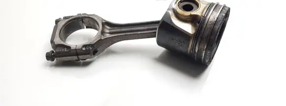 Volkswagen Golf IV Piston with connecting rod