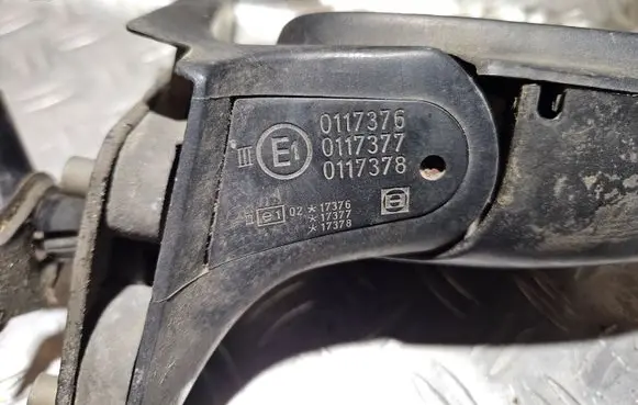 Manual wing mirror