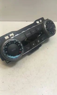 Mercedes-Benz C W204 Climate control unit A2048308285 2048308285