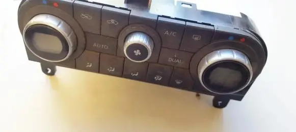 Nissan Qashqai Climate control unit 27500jd40b a02000a7703000