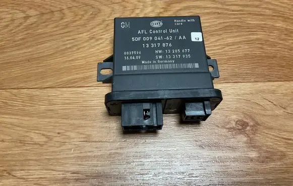 Opel Insignia A Light module LCM 13317876 5DF00904162 13285677