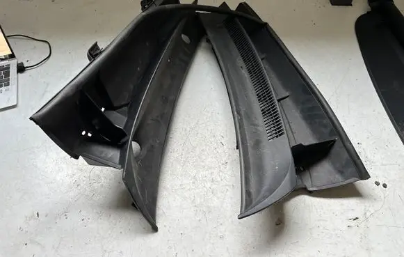 Toyota Verso Wiper trim