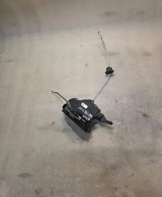 Audi A4 S4 B6 8E 8H Front door lock 8E1837016C