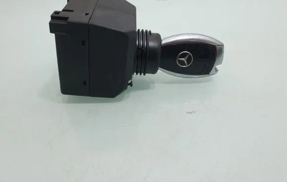 Mercedes-Benz GL X164 Ignition lock 1645451308