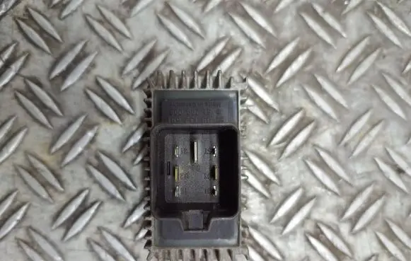Opel Zafira A Glow plug pre-heat relay 09132691 51299008