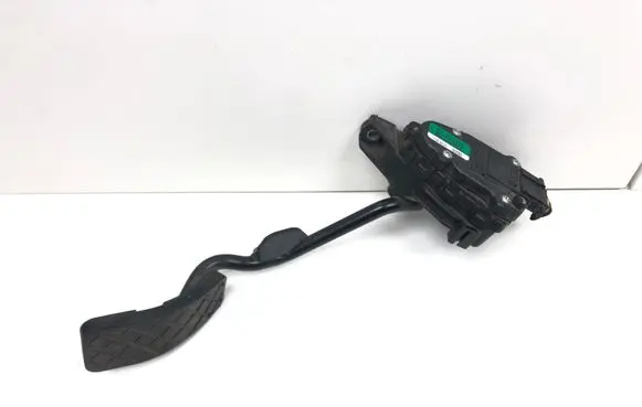 Volkswagen PASSAT B5.5 Accelerator throttle pedal 8E2721523A 6PV00802608