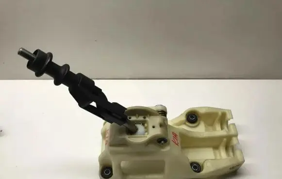 KIA Sportage Gear shifter/selector 437001FXXX