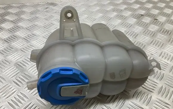 Audi A4 S4 B9 Coolant expansion tank/reservoir cap 8W0121405E