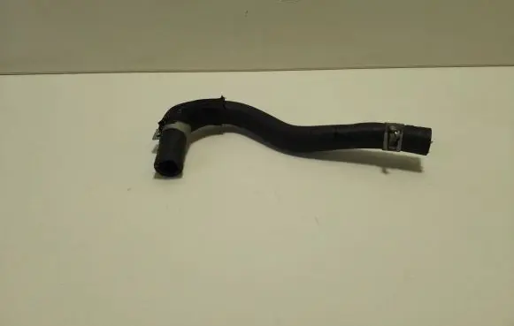 Nissan Qashqai J12 Engine coolant pipe/hose