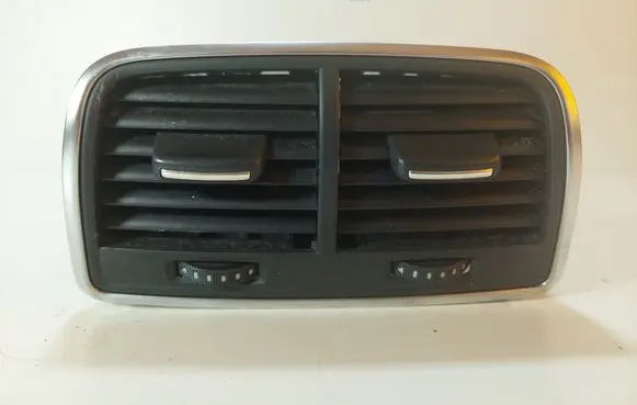Audi A7 S7 4G Rear air vent grill 4G0819203