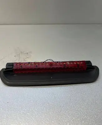 BMW 3 E90 E91 Third/center stoplight 022403