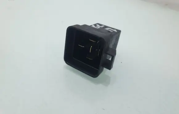 Coolant fan relay