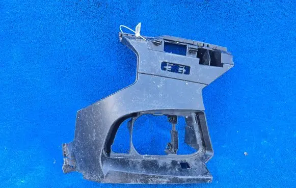BMW 5 F10 F11 Front bumper mounting bracket 8059000
