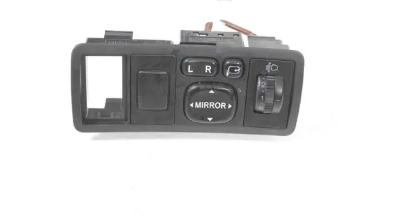 Toyota Avensis T250 A set of switches 8415205050