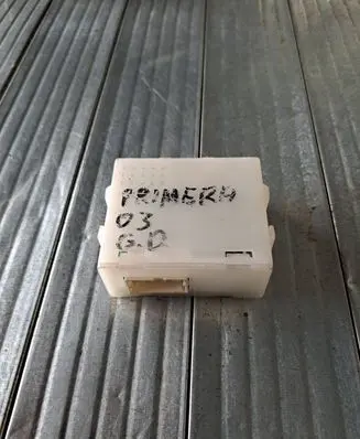 Nissan Primera Other control units/modules 28260AU100 3724