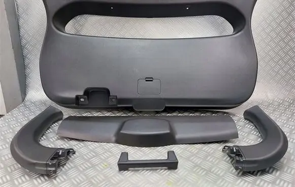 Mitsubishi Eclipse Cross Tailgate/trunk upper cover trim 
