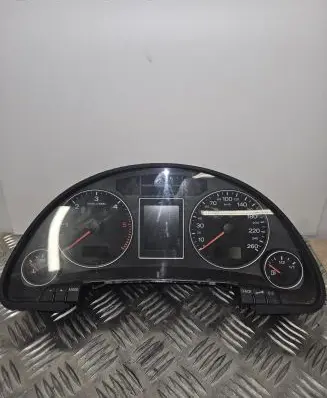 Audi A4 S4 B7 8E 8H Speedometer (instrument cluster) 6033ED0133