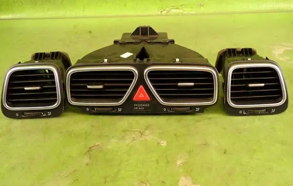 Volkswagen Scirocco Rear air vent grill 