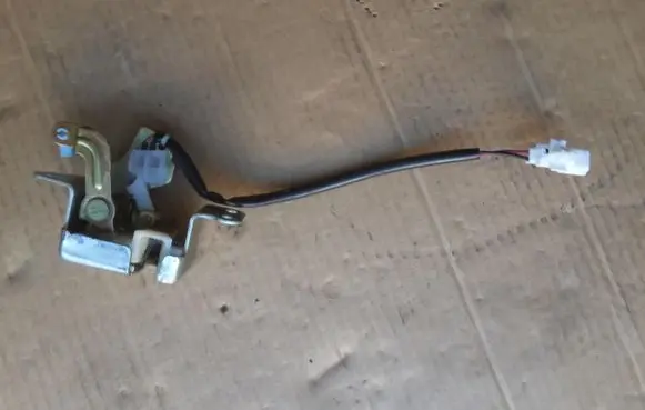 Ford Maverick Tailgate/trunk/boot lock/catch/latch