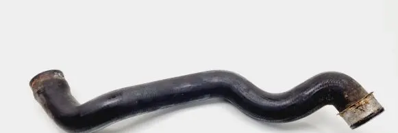 Mercedes-Benz C W203 Engine coolant pipe/hose 2035015882
