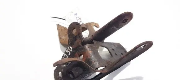 Chrysler Voyager Engine mounting bracket