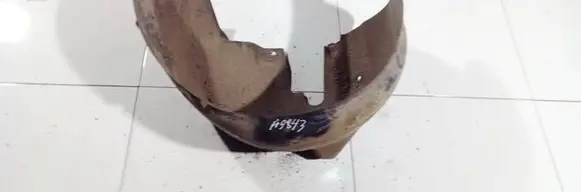 Front wheel arch liner splash guards