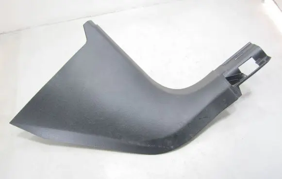 Foot area side trim