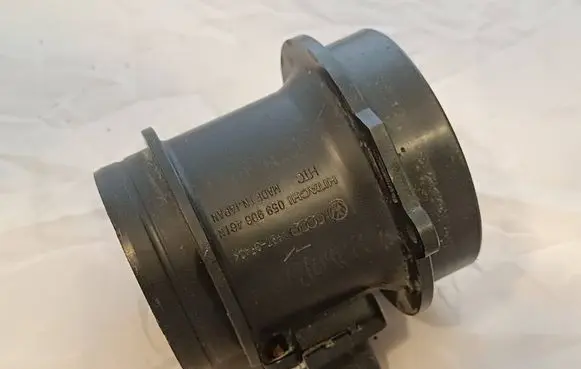 Audi A5 Mass air flow meter 059906461N