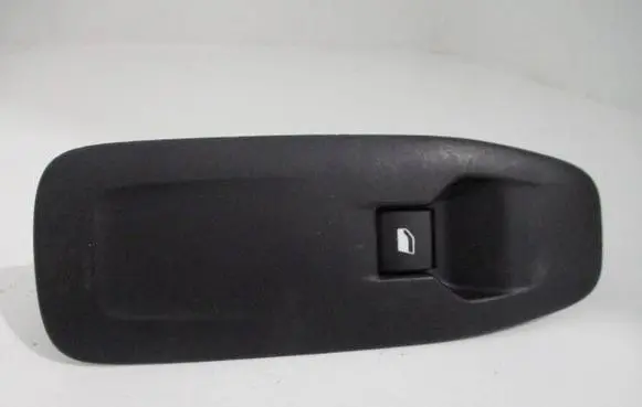 Peugeot 208 I Electric window control switch 96751118ZD