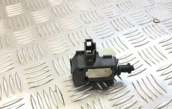 Mercedes-Benz E W211 Central locking motor A322902