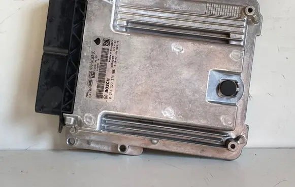 Land Rover Evoque II Engine control unit/module HX7314C568BC 0261S22376