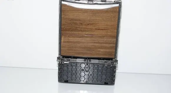 Cup holder front