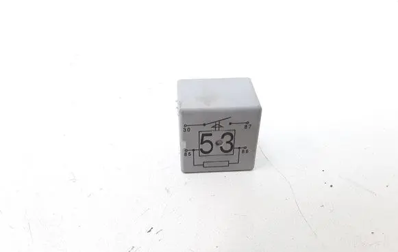 Skoda Octavia Mk1 (1U) Other relay 141951253B