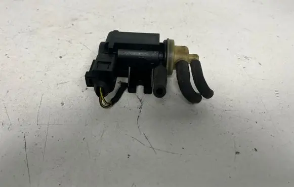 Volkswagen Tiguan Turbo solenoid valve 1K0906627B
