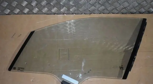 Porsche Panamera (971) Sliding door window/glass 