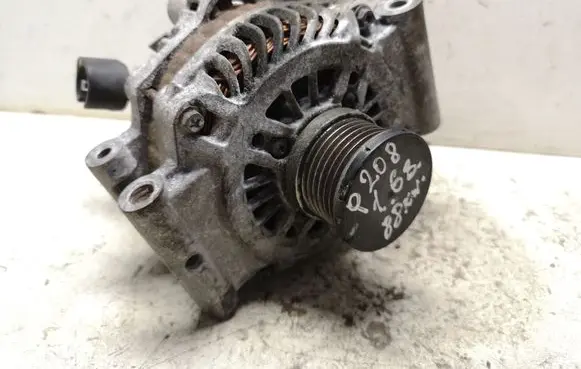 Peugeot 208 Generator/alternator V757692180 A003TG5281ZED