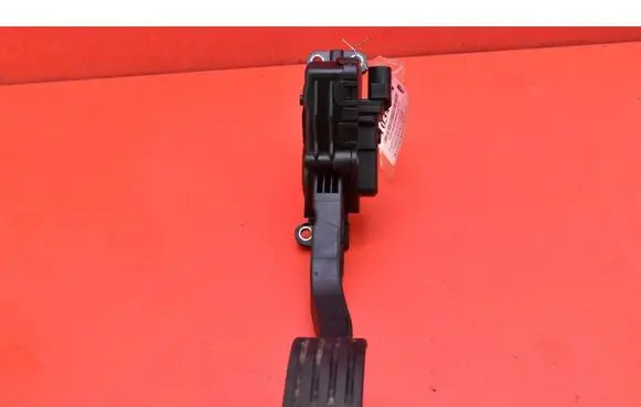 Ford Focus C-MAX Accelerator throttle pedal 3M51-9F836-AF