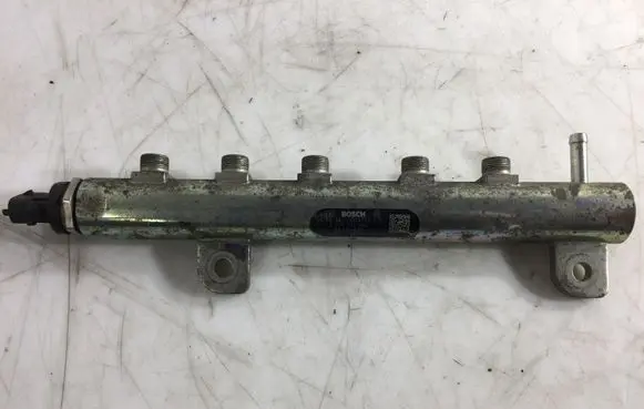 Opel Zafira B Fuel main line pipe 55187885 0445214056