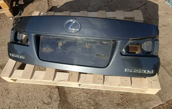 Lexus IS 220D-250-350 Tailgate/trunk/boot lid