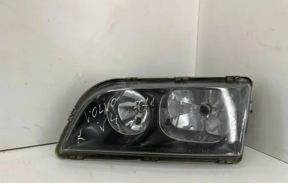 Volvo S40, V40 Headlight/headlamp 30899880 1LG24700211
