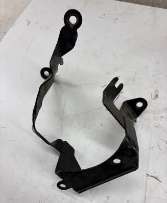 Volkswagen Polo V 6R Power steering pump mounting bracket 6R0423845