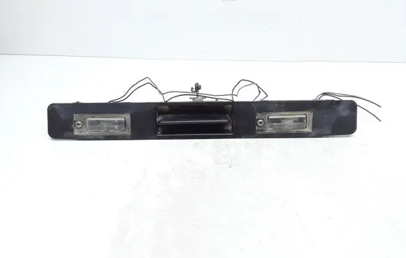 Volvo XC70 Trunk door license plate light bar 9203101