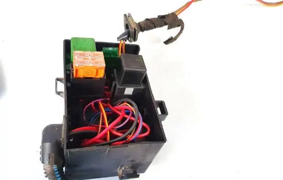 Opel Zafira A Fuse box set 90560119