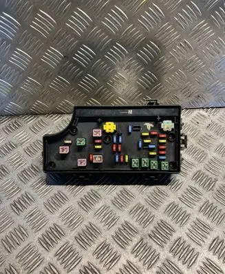 Dodge Caliber Fuse box set P04692207AE