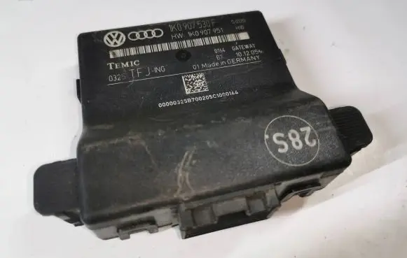 Volkswagen Golf Plus Gateway control module 1K0907530F 1K0907951