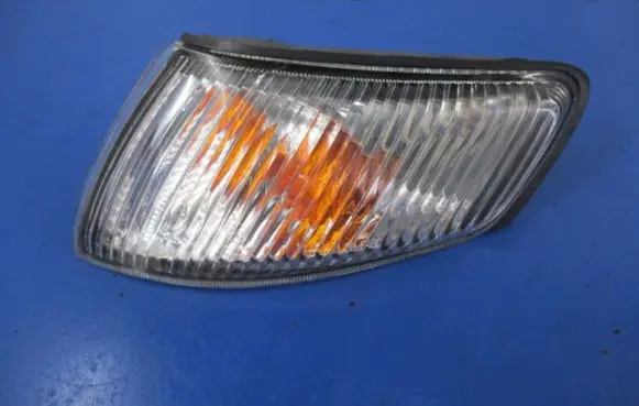 Mazda 626 Front indicator light